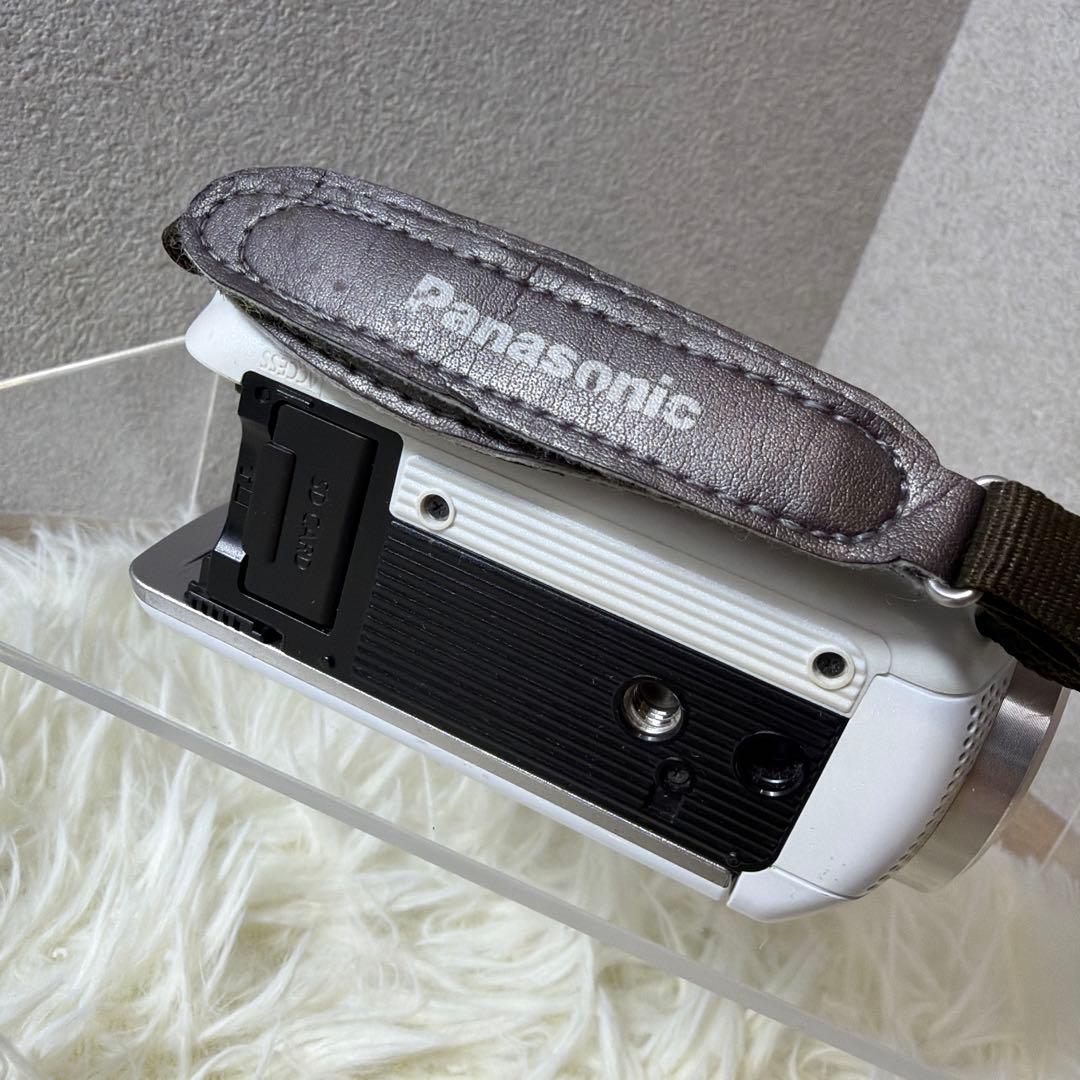 【美品】　Panasonic パナソニック　ビデオカメラ　HC-V520M