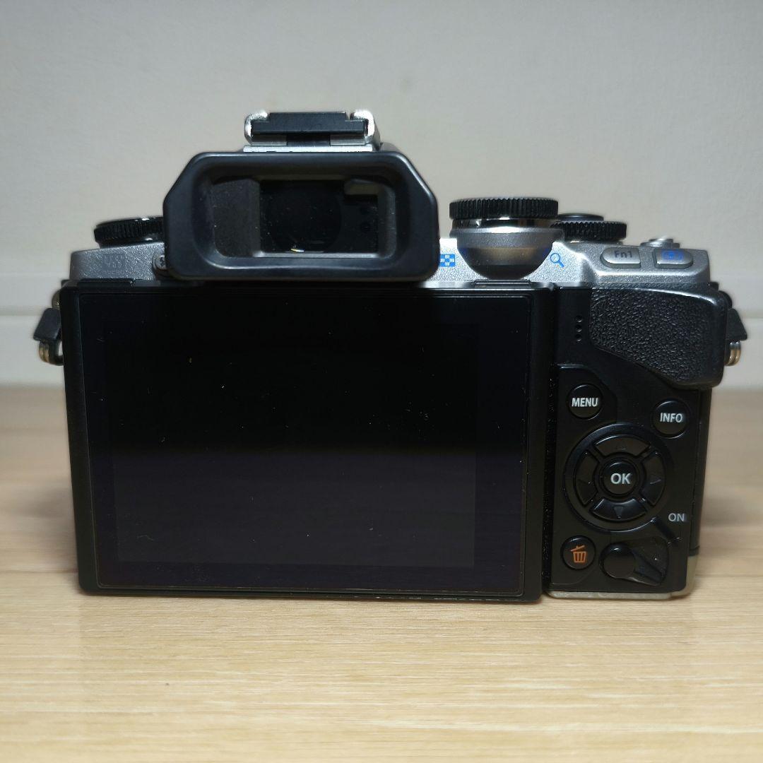 OLYMPUS OM-D EM-10 Marc-Ⅰ ミラーレス一眼カメラ