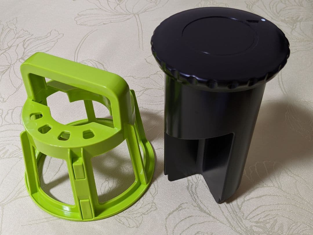 【アンアン】 クビンズホールスロージューサー JSG-641M レッド