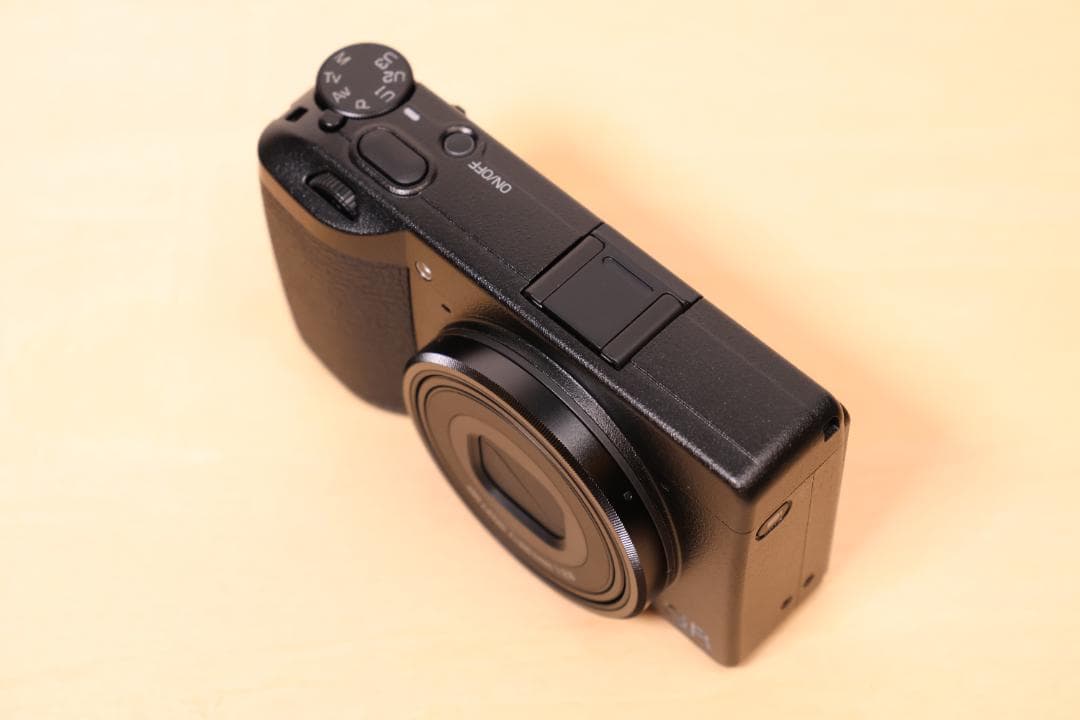 RICOH GR IIIx コンデジ GR3x ほぼ未使用 外付けフラッシュ付