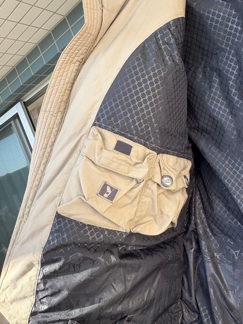 THE NORTH FACE ベージュダウンジャケット