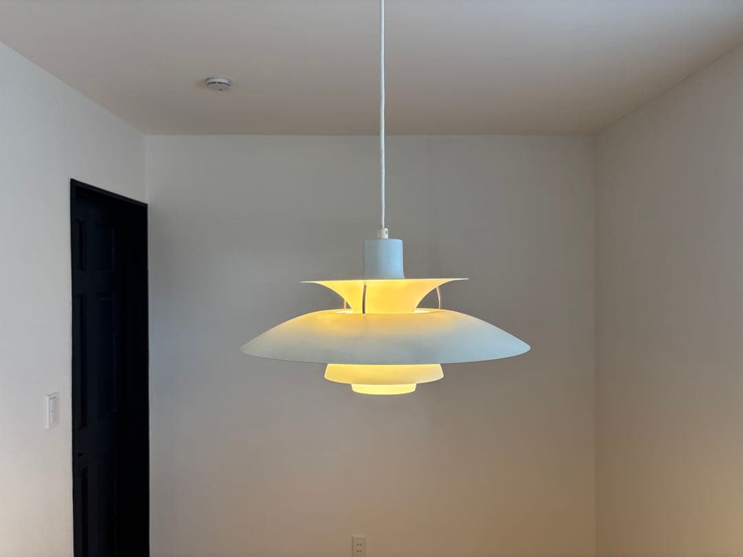 ルイスポールセン　PH5 クラシックホワイト