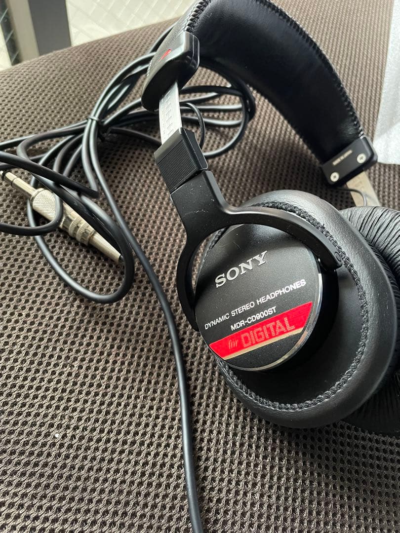 SONY 有線 密閉型スタジオモニターヘッドホン 黒 MDR-CD900ST