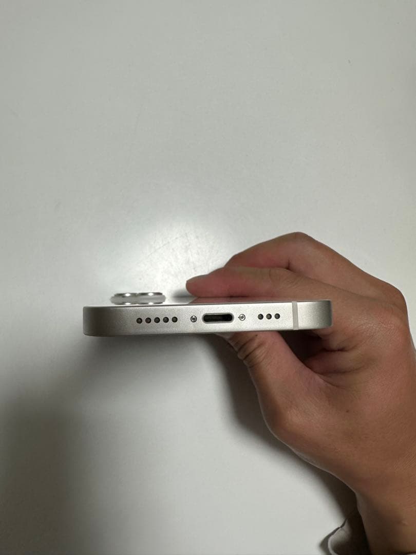 Apple iPhone 14 スターライト256GB