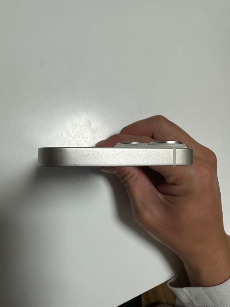 Apple iPhone 14 スターライト256GB