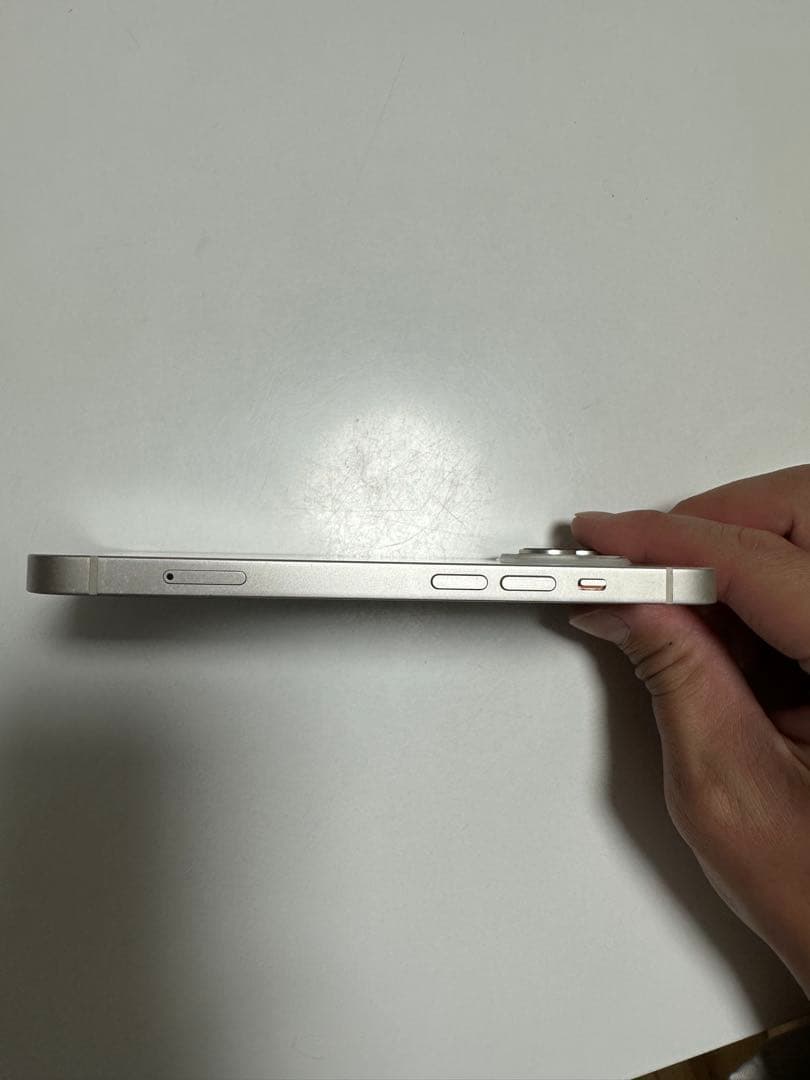 Apple iPhone 14 スターライト256GB