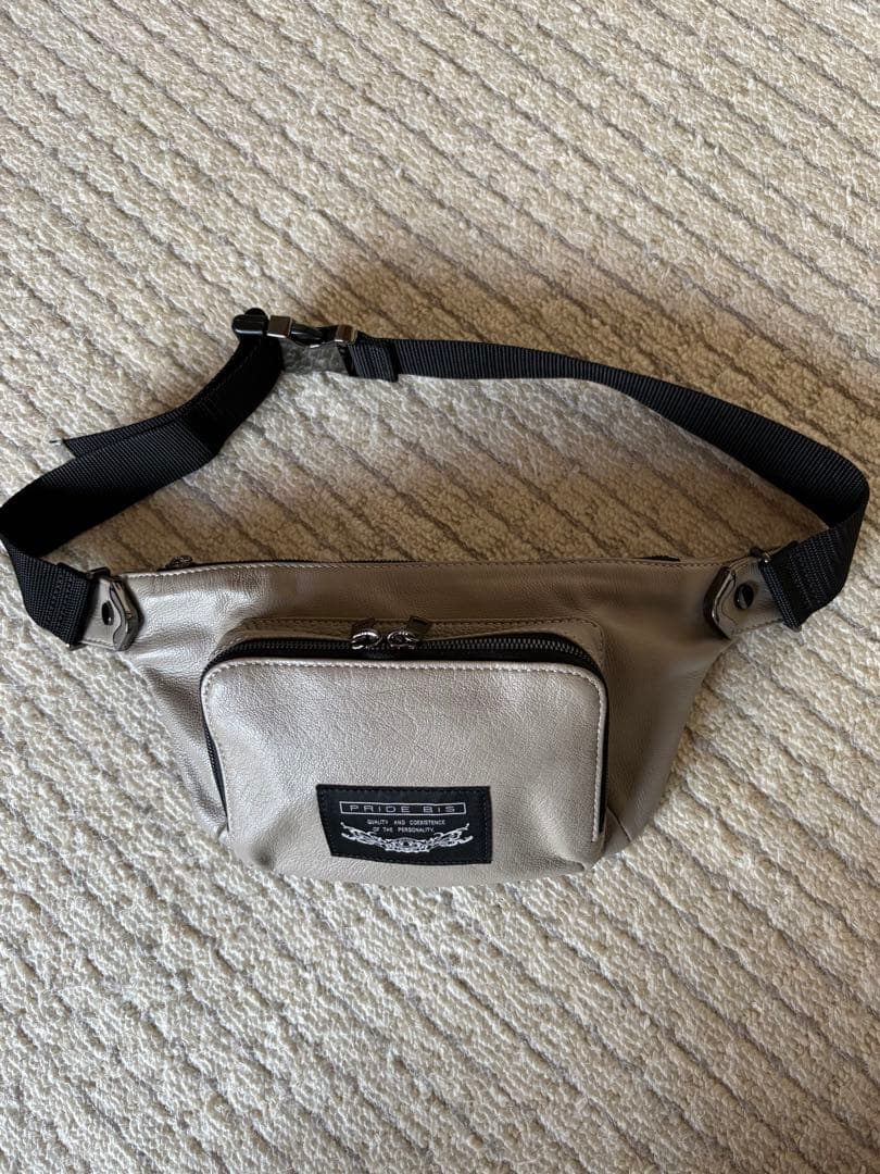 PRIDE BISグレーウエストポーチ フロントポケット付き