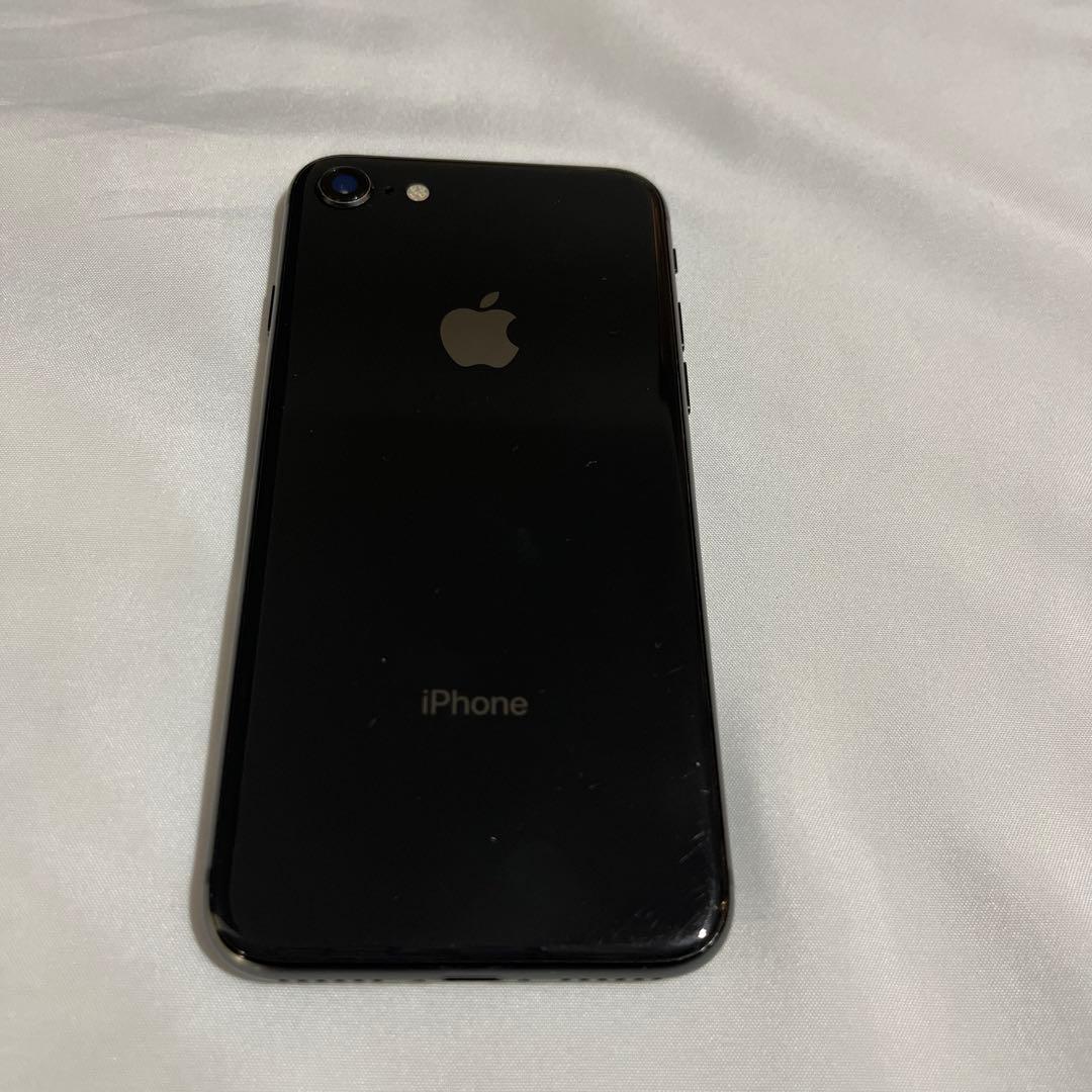 Apple iPhone 8 auSIMロック解除済