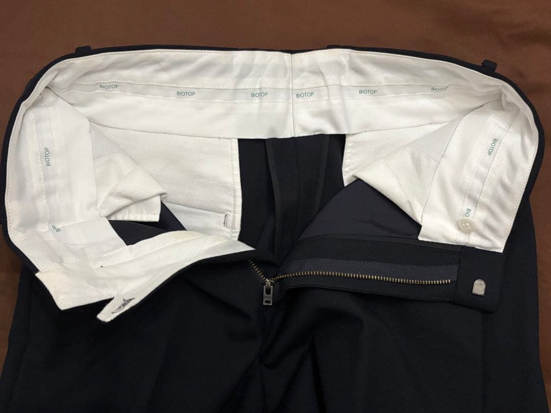 極美品【BIOTOP】ウールストレートスラックス[ネイビー/S]