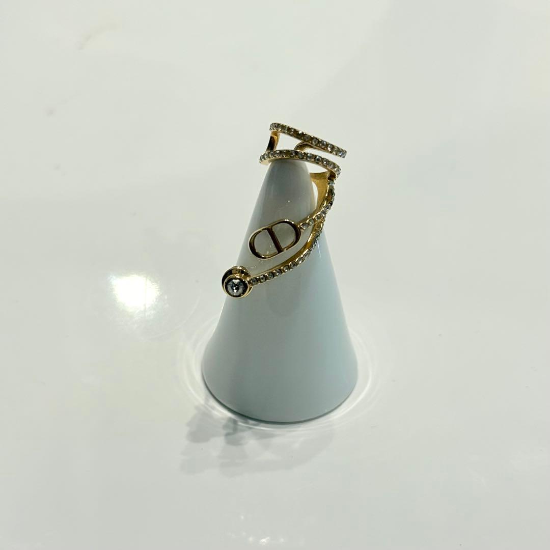 Dior イヤーカフピアス　左耳