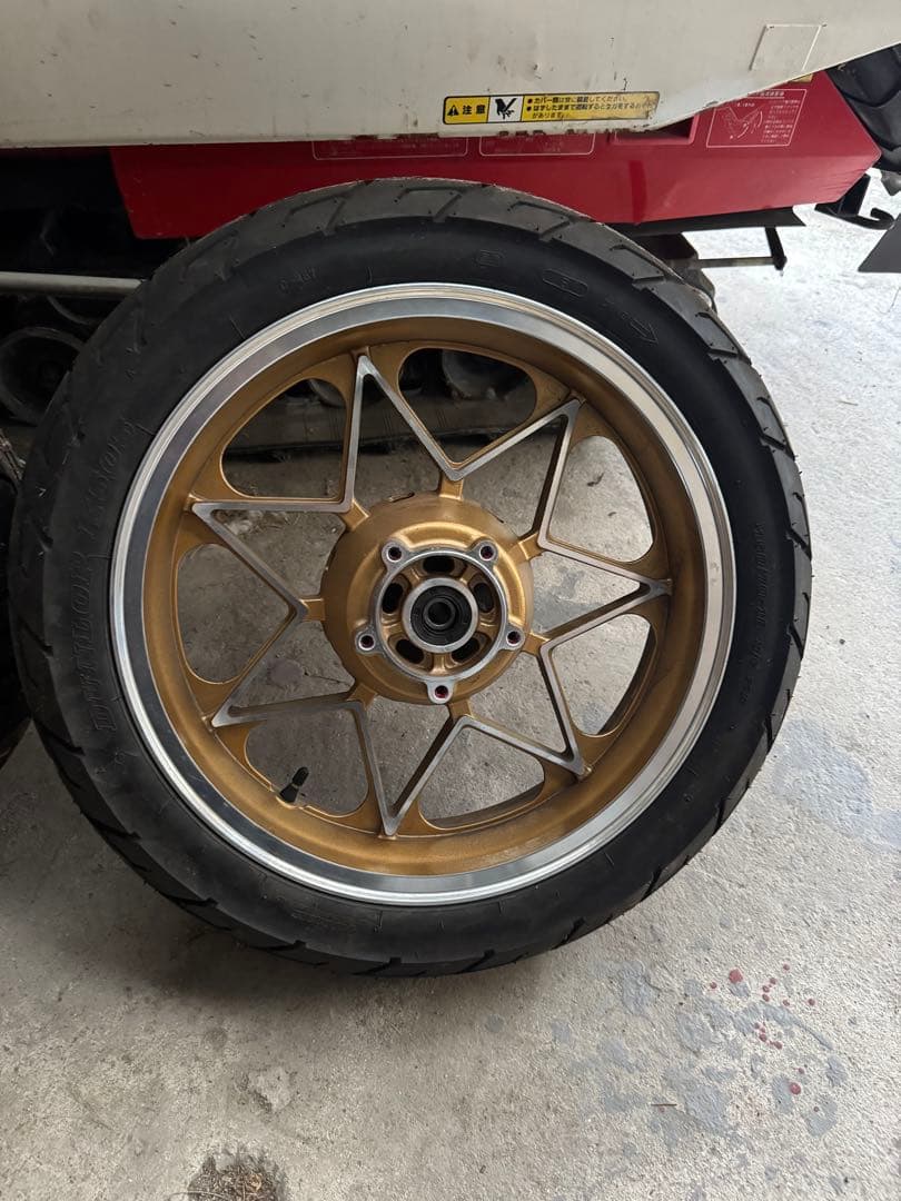 ゼファー400、ZRX400キャストホイール