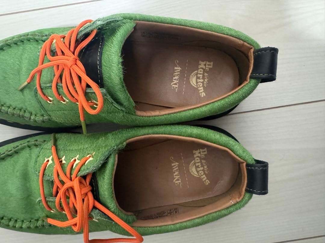 靴 Dr martens awake ny