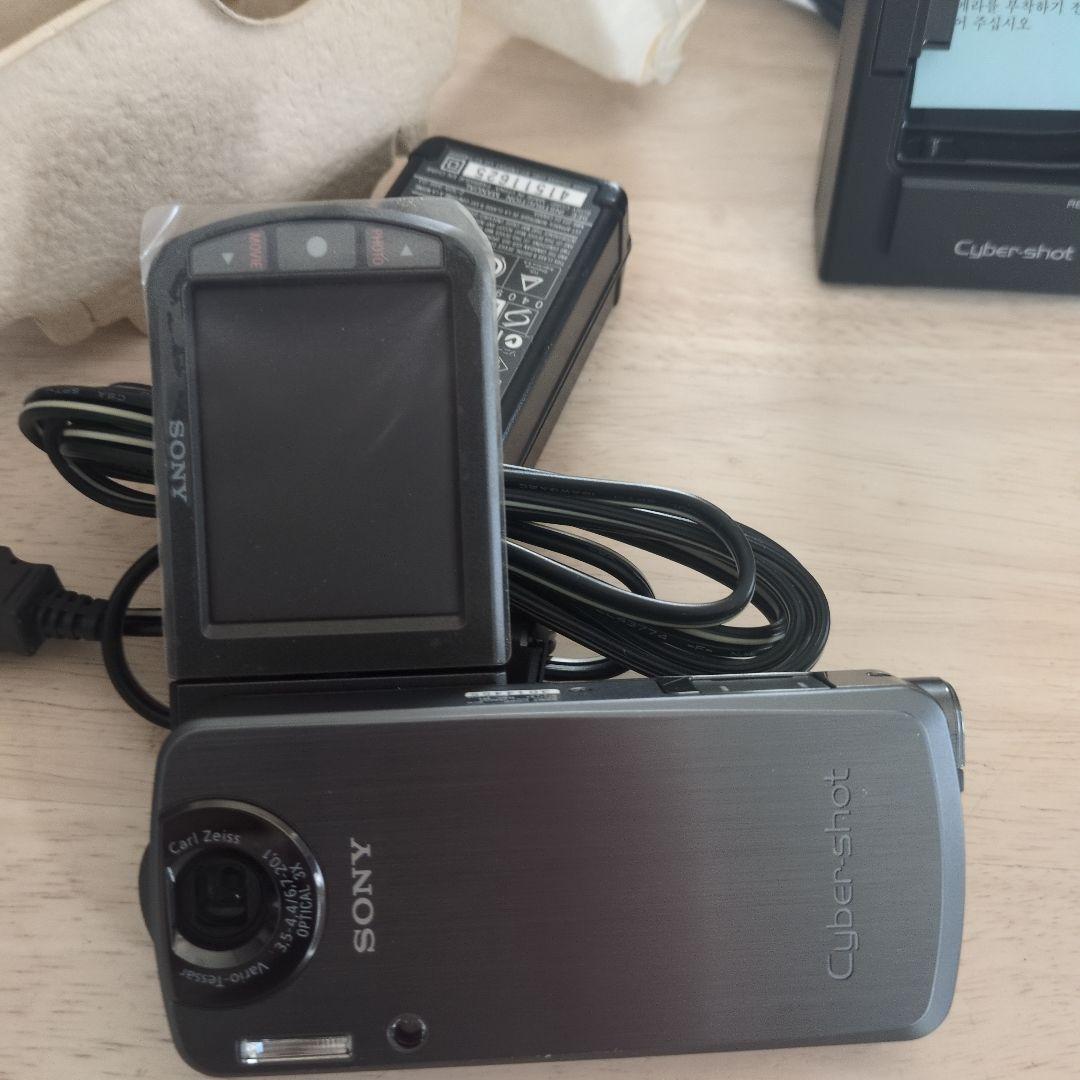 SONY Cyber-shot DSC-M1 本体と付属品