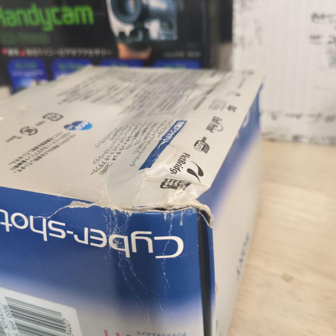 SONY Cyber-shot DSC-M1 本体と付属品