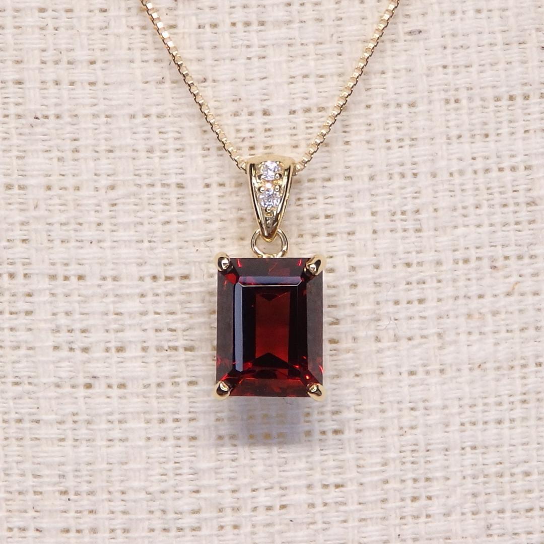 ガーネット ペンダントTOP A5188 2.679ct ゴールドK18 長角
