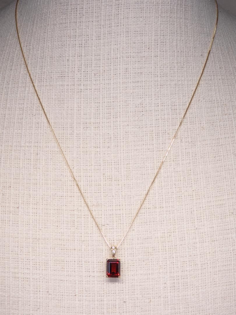 ガーネット ペンダントTOP A5188 2.679ct ゴールドK18 長角