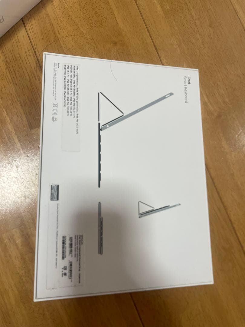 iPad本体 シルバー Smart Keyboardセット