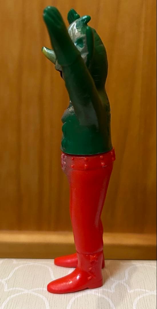 「仮面ライダー」に登場する怪人、ユニコルノスのソフビ人形 旧バンダイ ポピー製