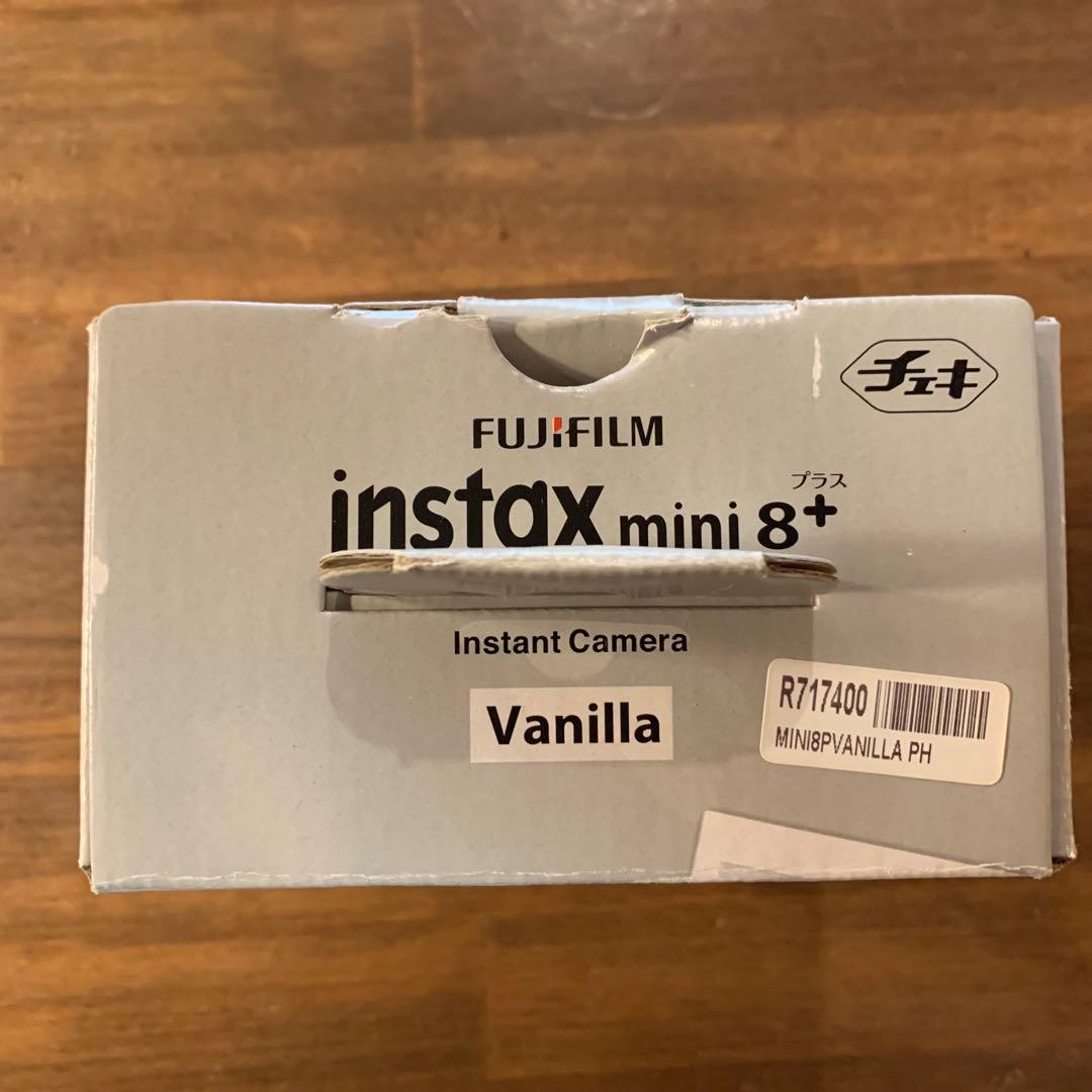 未使用品　FUJIFILM INSTAX MINI 8+ チェキ本体 WHITE