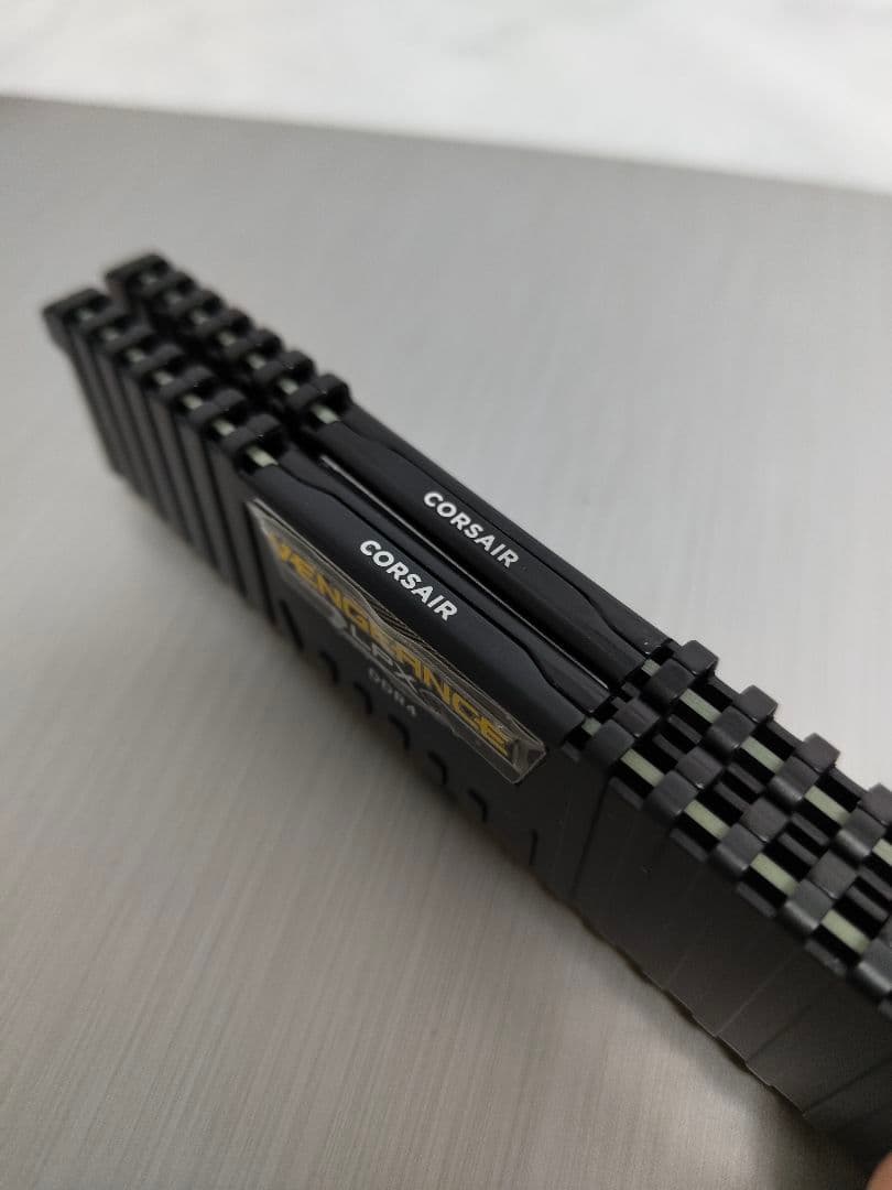 コルセア CORSAIR DDR4-2666MHz デスクトップメモリ 16GB