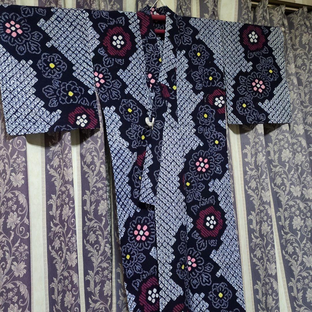 未使用に近　日本人の手縫い木綿　藍染　総絞り浴衣です。