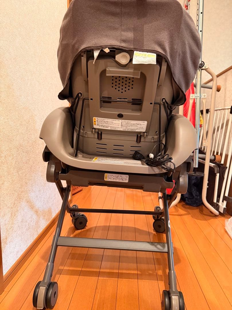 Combi ベビーラック グレー