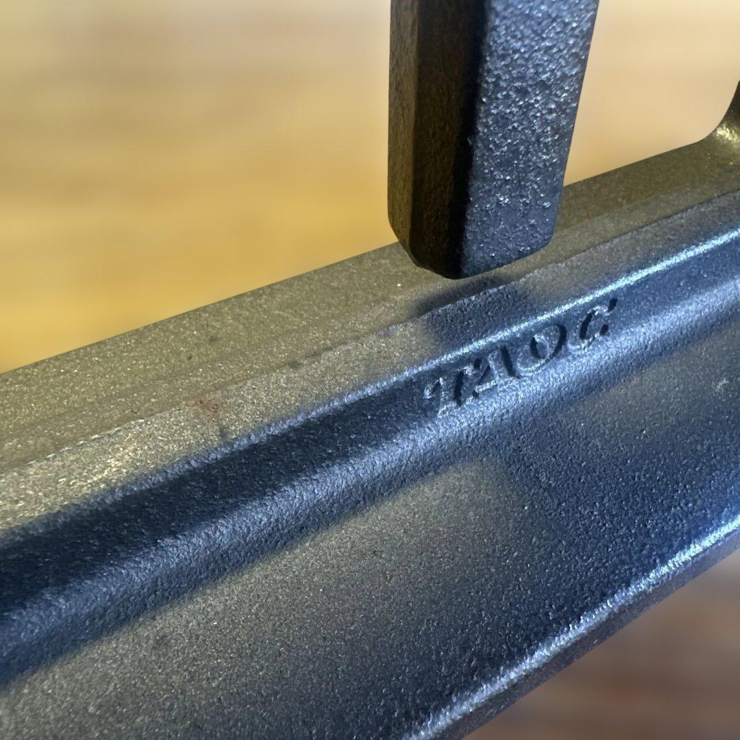 TAOCスピーカースタンド 鋳鉄製 2個　①