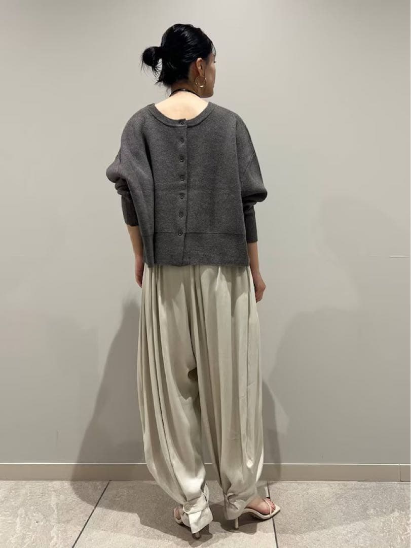 Curensology サテンタックパンツ　エクリュ　36 2025AW