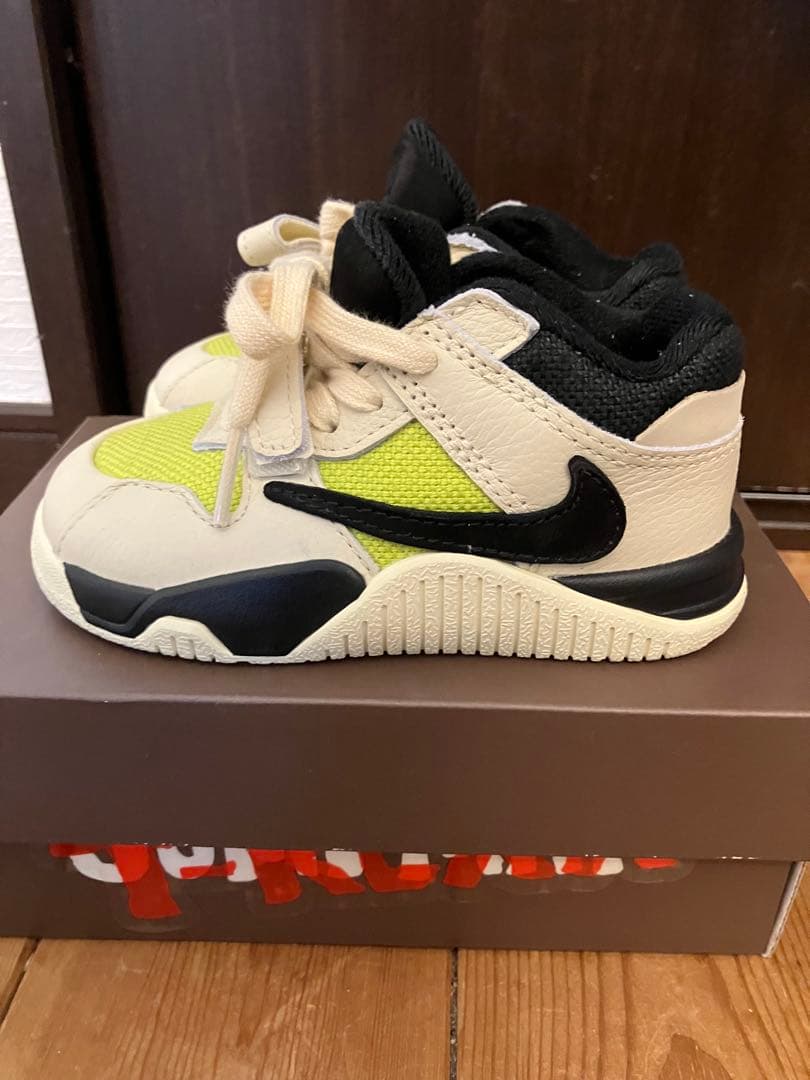 スニーカー Travis Scott Nike Jumpman Jack Bright