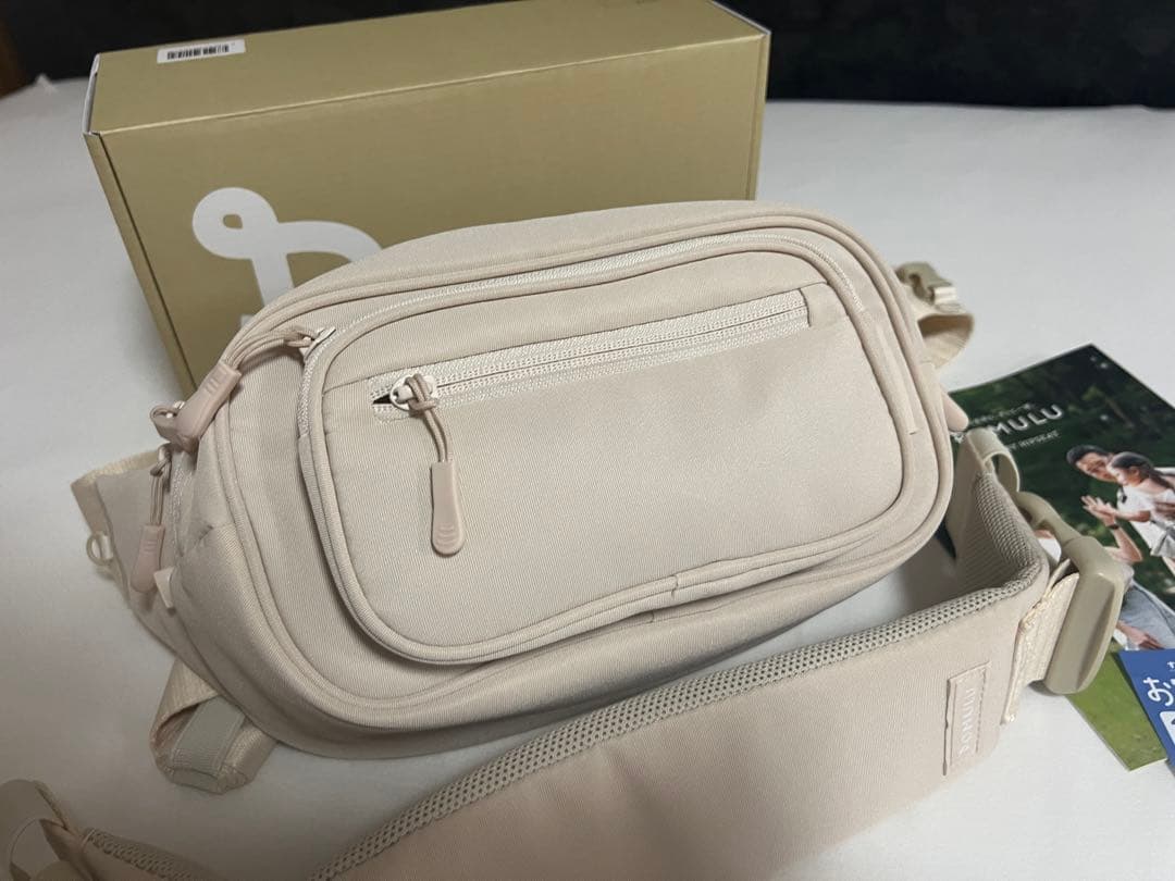 POMULU ベージュ ボディバッグ