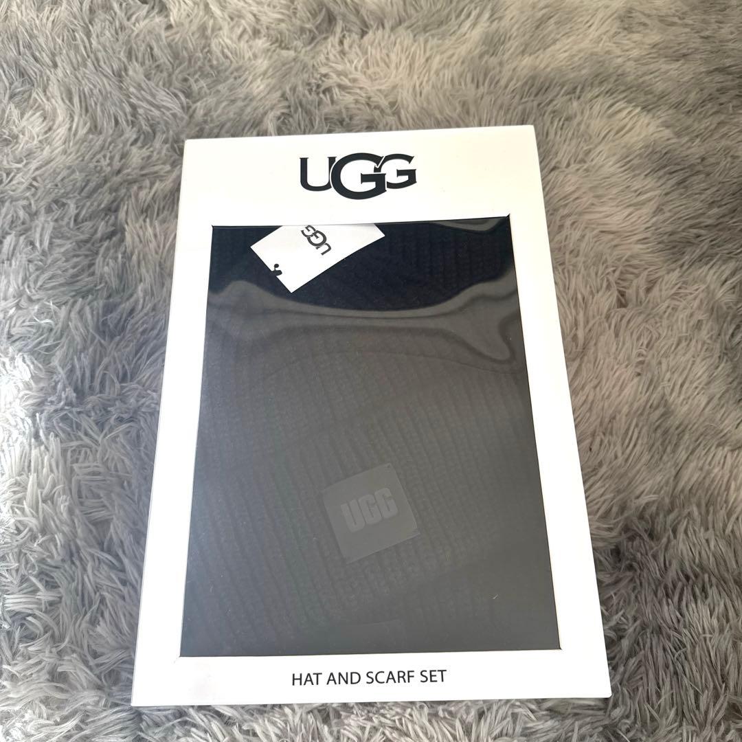 新品　UGG ニット帽・スカーフセット 黒