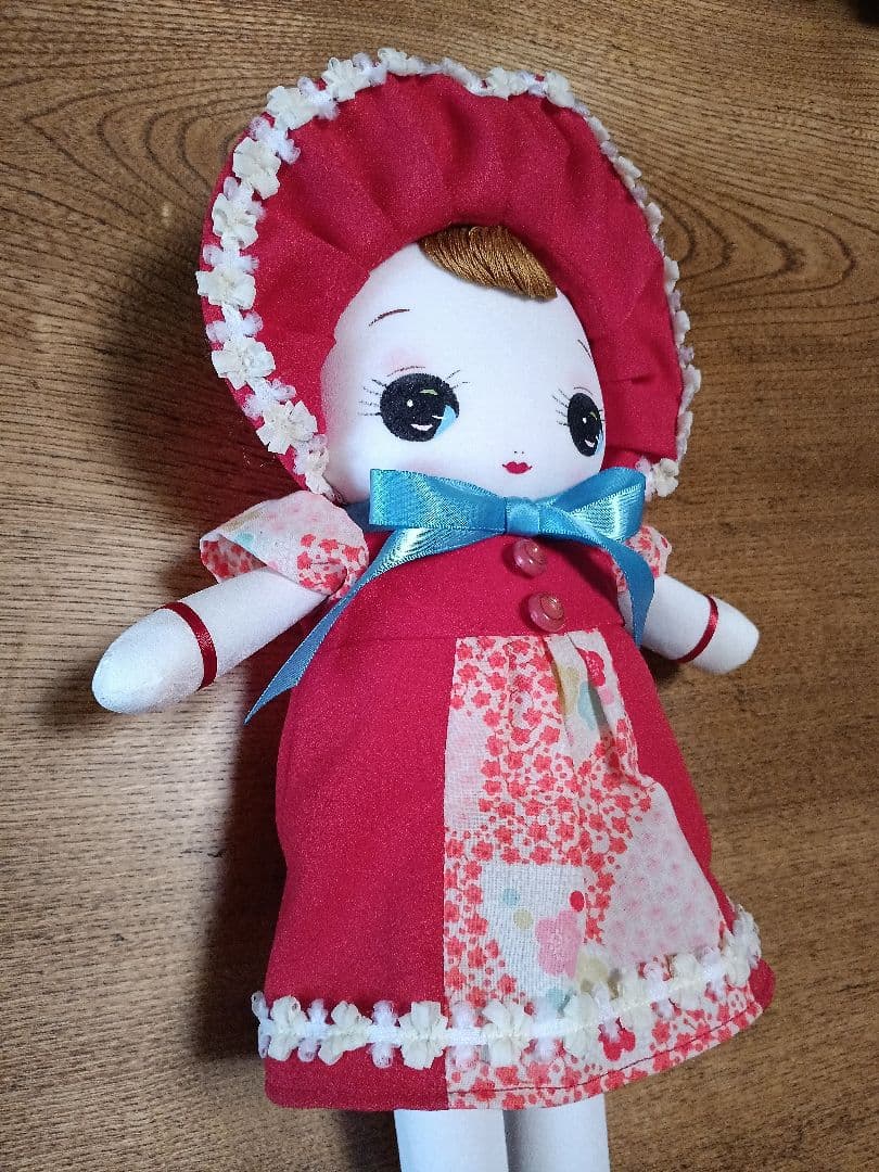 文化人形　ブラブラ人形　レトロモダン:花柄ドレスの布製ドール