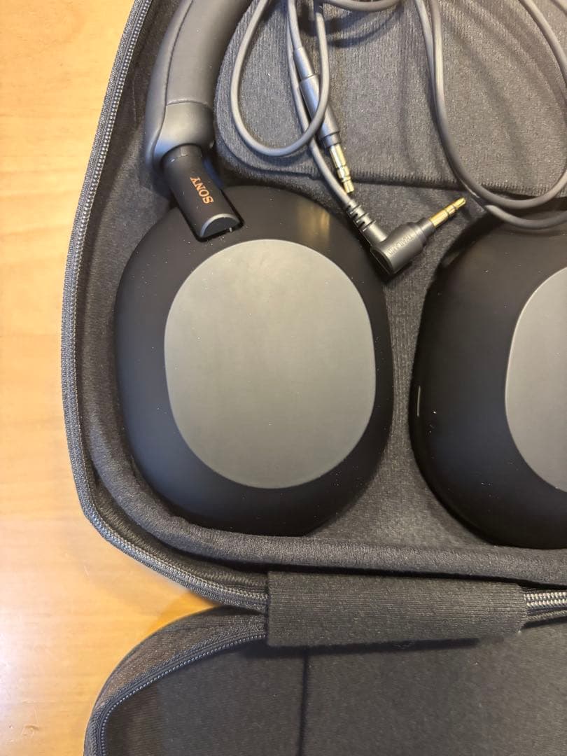 Sony wh-1000xm5 ブラック ケース、コード付き