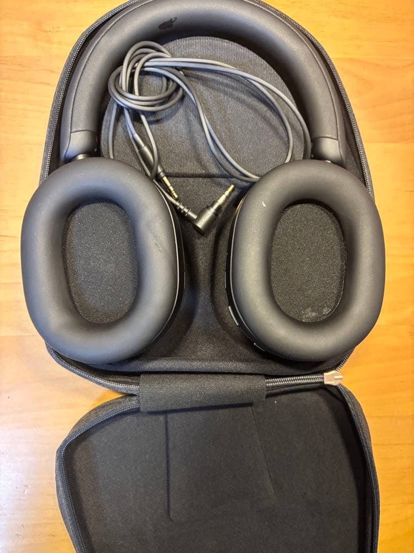 Sony wh-1000xm5 ブラック ケース、コード付き