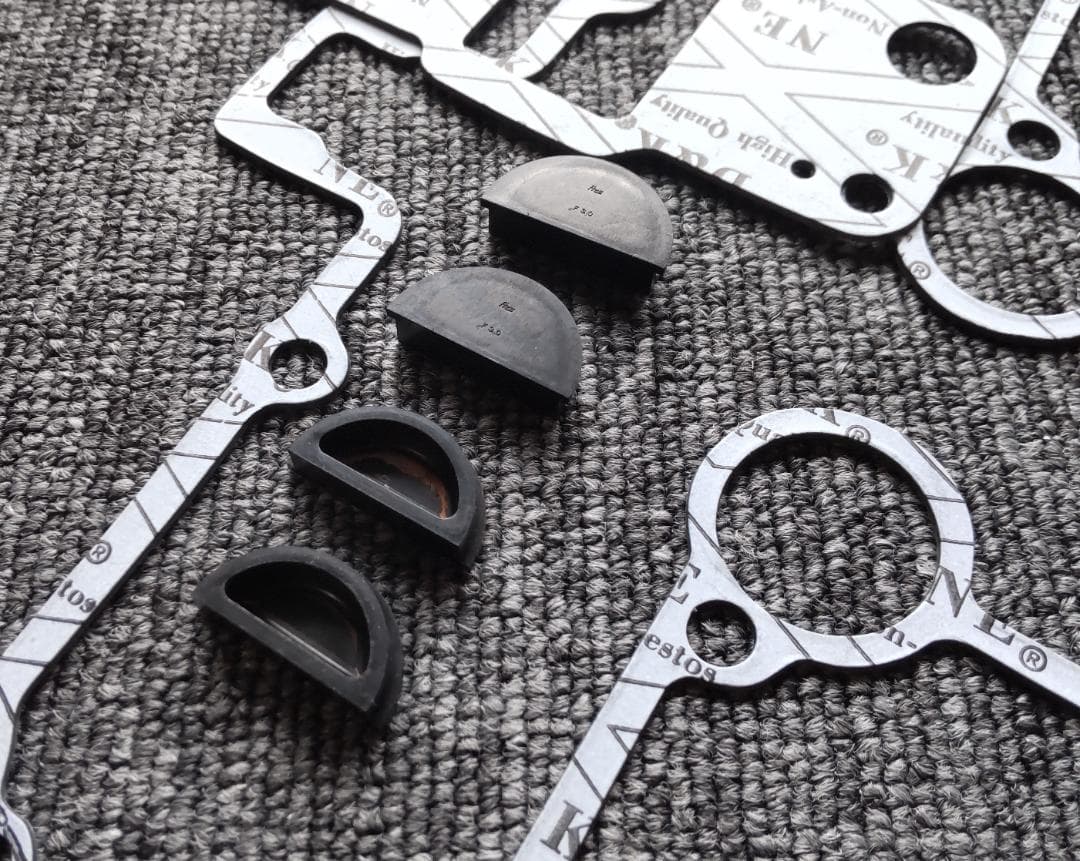 専用　スズキ GS400 ヘッドカバー、ブリーザーカバーガスケット カムプラグ