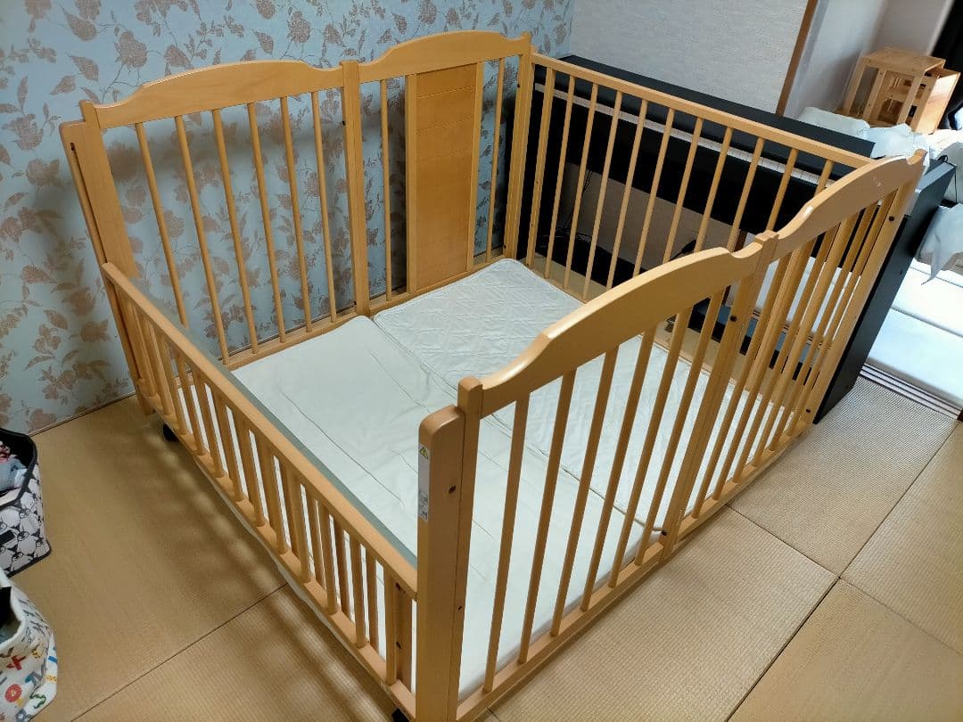 サワベビー　ベビーベッド（サークル変更可能）