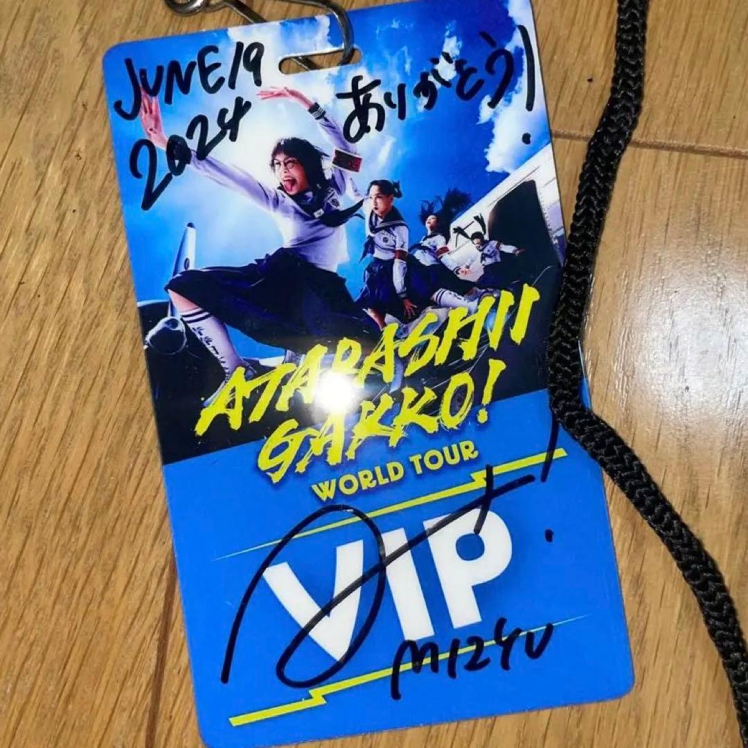 【新しい学校のリーダーズ】海外公演VIP特典 MIZYU 直筆サイン入り