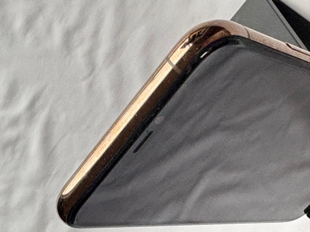 【動作不良なし・キズあり】Apple iPhone 11 ゴールド　64gd本体