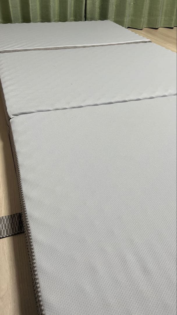 【美品】ムアツ マットレス アコハード　シングル　三つ折り　グレー