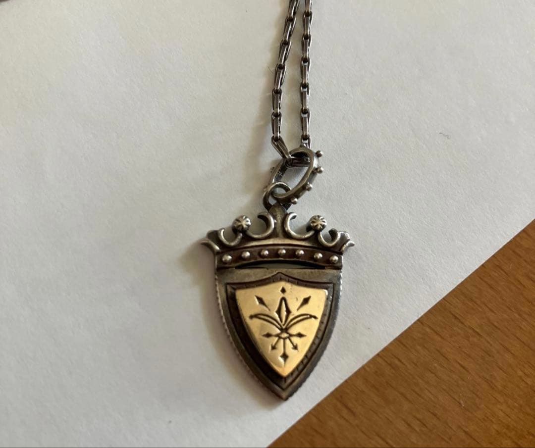 agete シルバー K10 盾型ネックレス