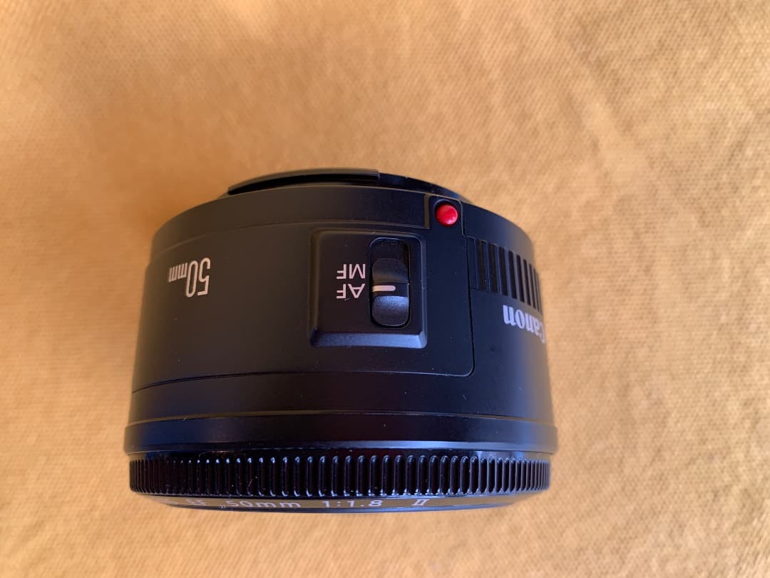 Canon(キヤノン）EF 50mm f/1.8 II レンズ