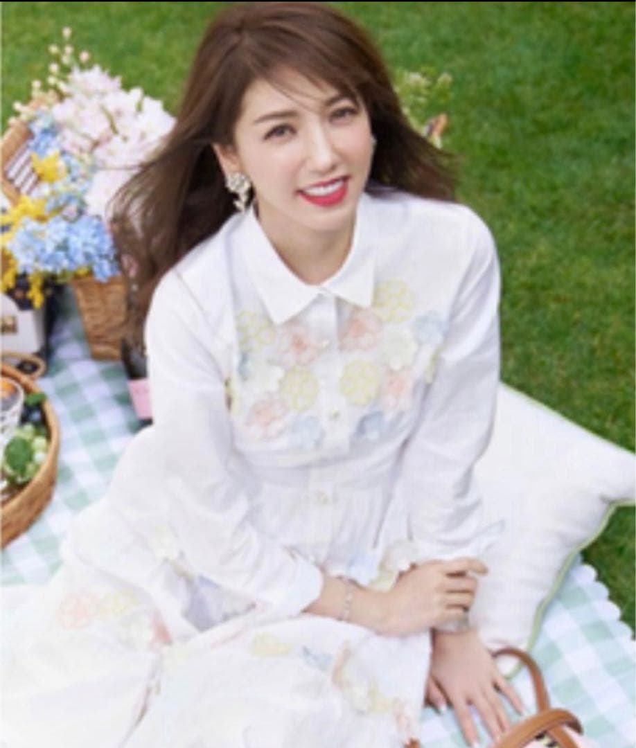 新品タグ付 千葉由佳✕Chesty フラワーレースシャツワンピース 白　サイズ1