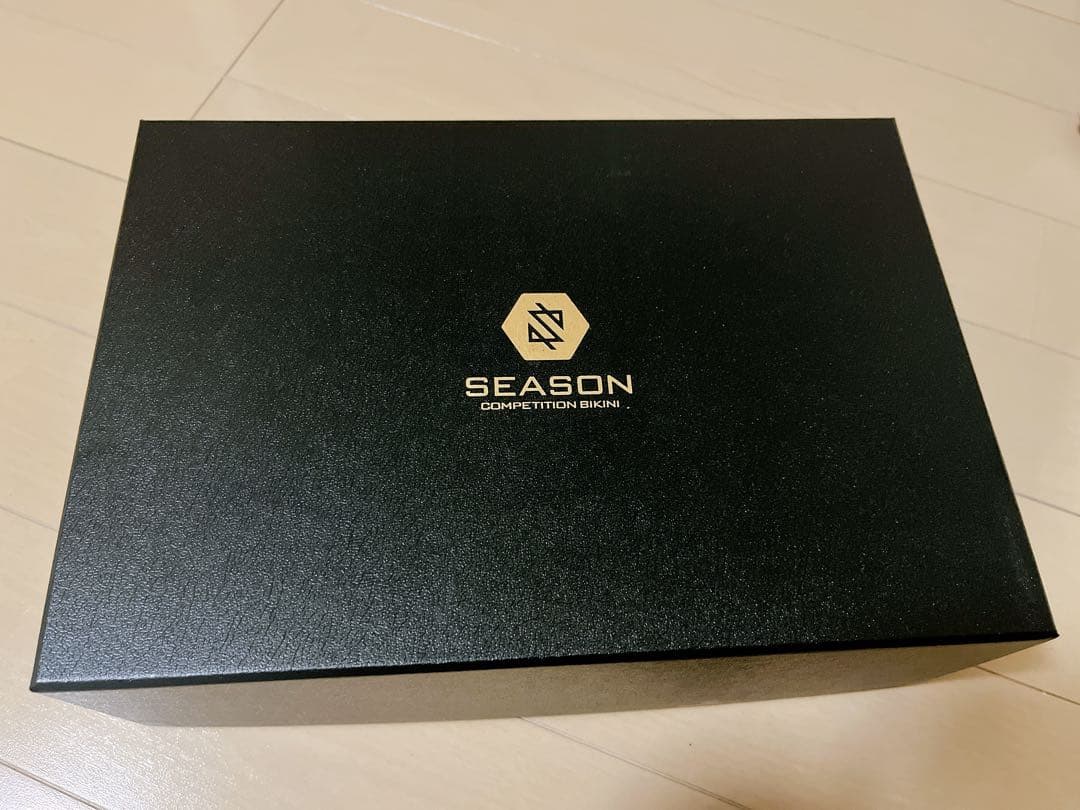 シーズンビキニ　キラキラビキニ　コンテストビキニ