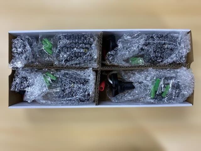 未使用Q-SeeBNC HDカメラ砲弾型PIRタイプQTH8092B 4台セット