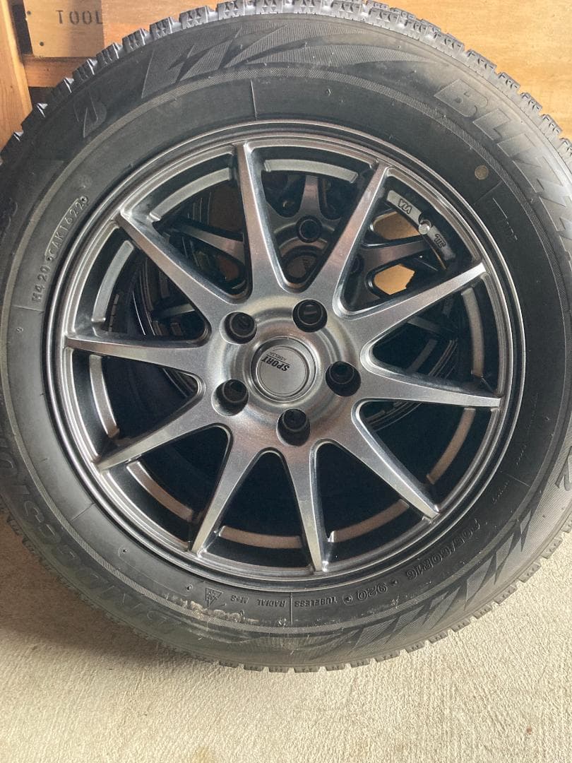スタッドレスホイールセット　16in 6.5J +38 PCD114.3