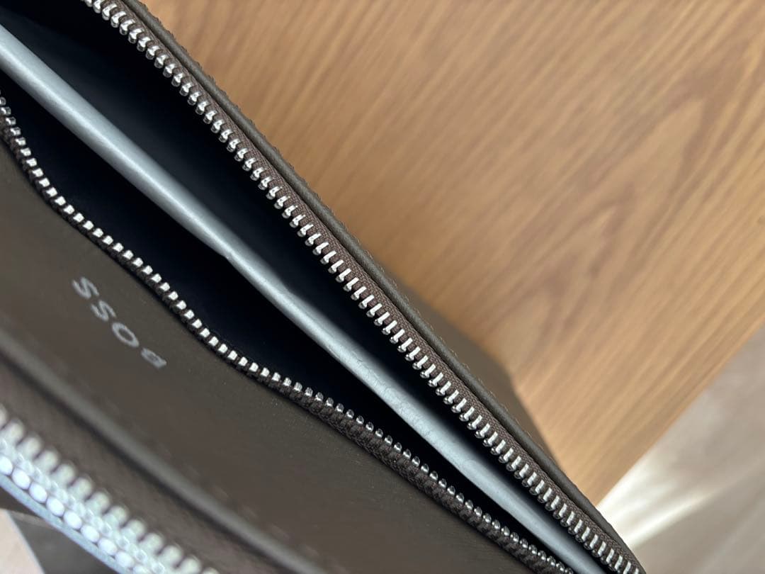 BOSS ブラック ショルダーバッグ