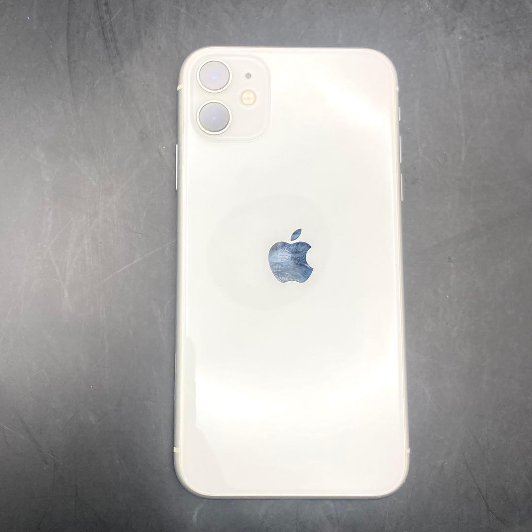 B Apple iPhone 11 ホワイト 64GB 本体