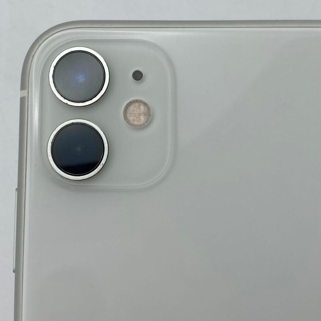 B Apple iPhone 11 ホワイト 64GB 本体