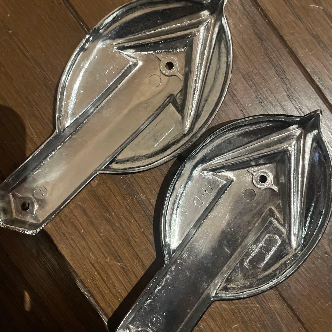 ハーレーダビッドソン1959-60年レプリカエンブレム　プラグ付き