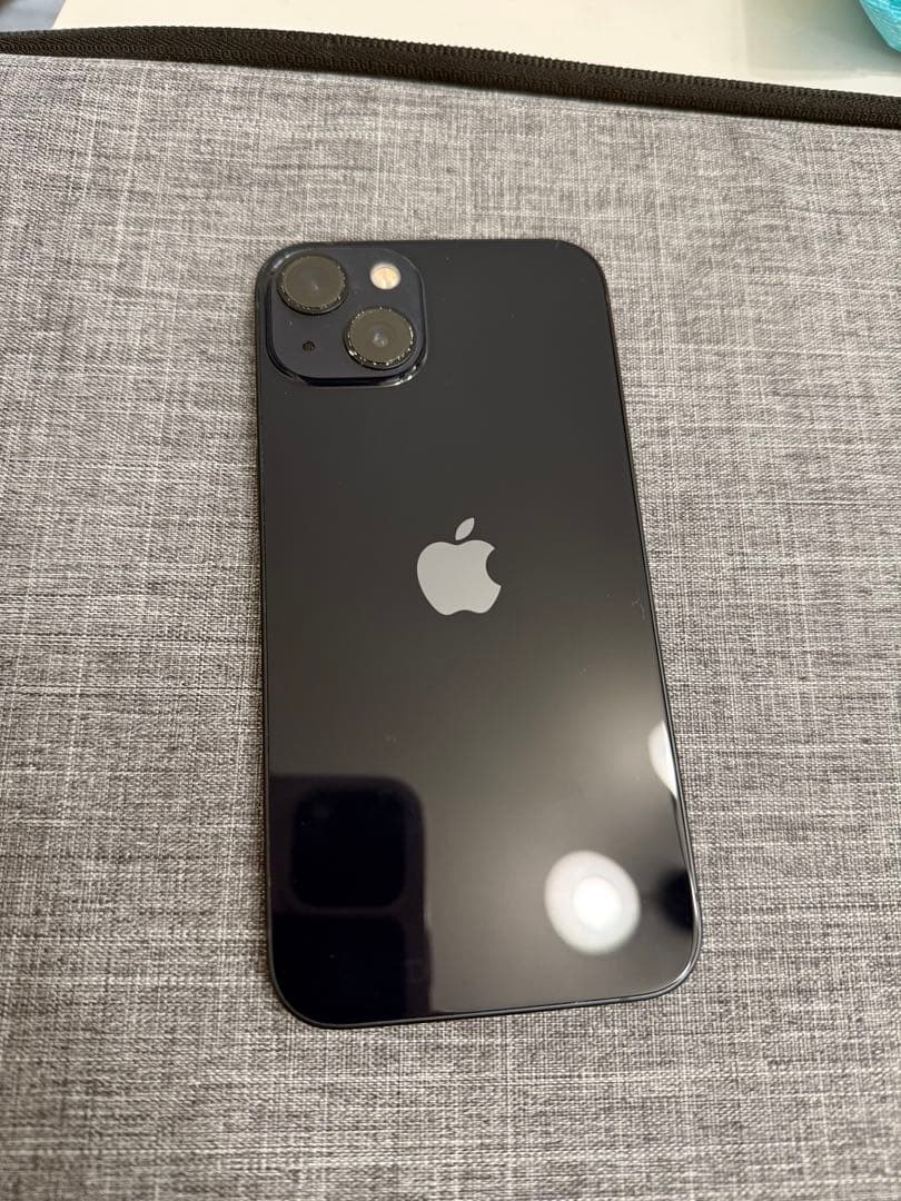 Apple iPhone 13 128GB 海外製　SIMフリー